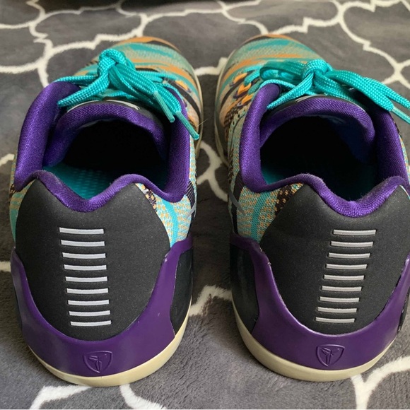 Nike Kobe 11 EM “Pop Art” - Picture 4 of 8